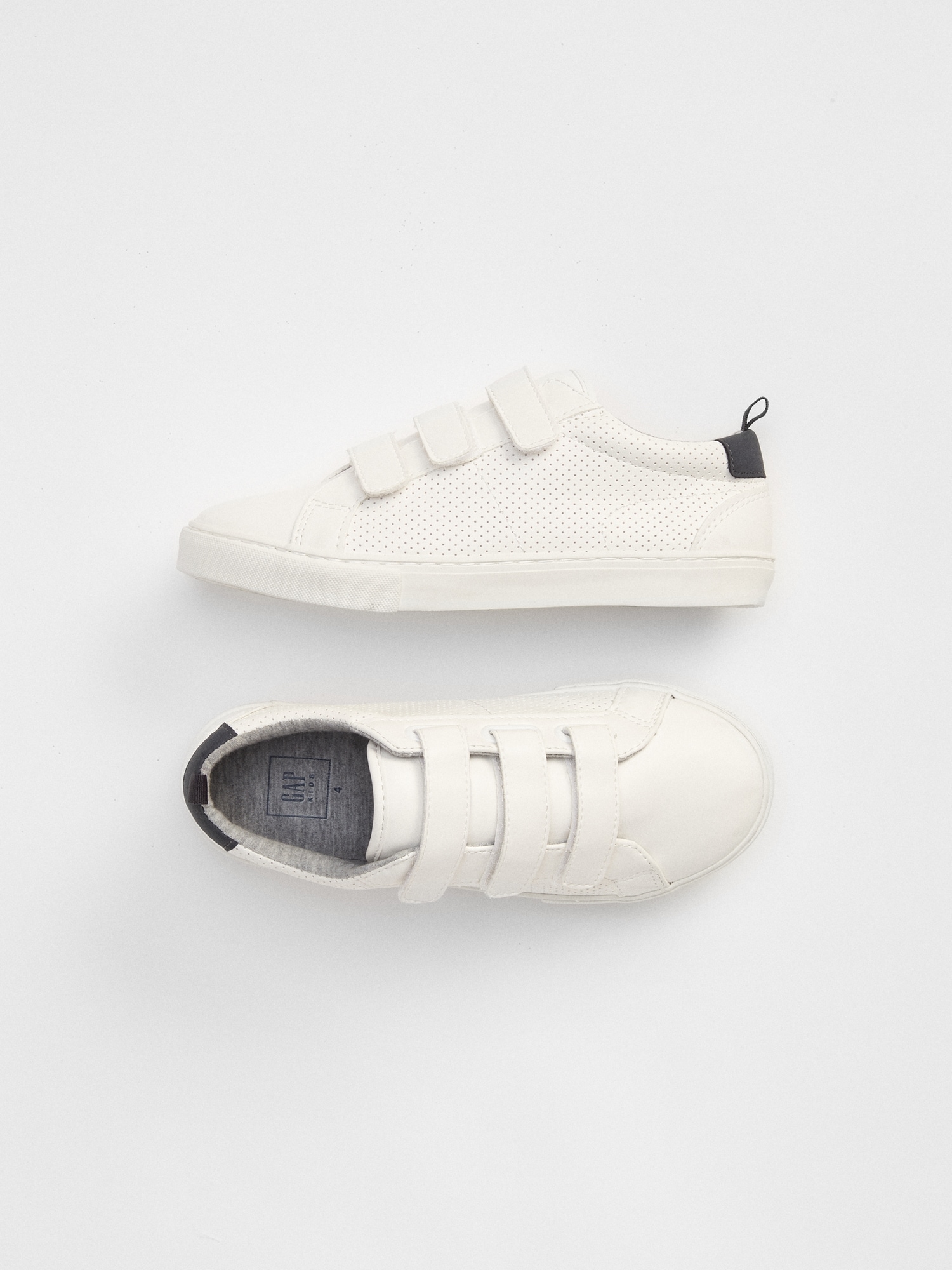 gap sneakers