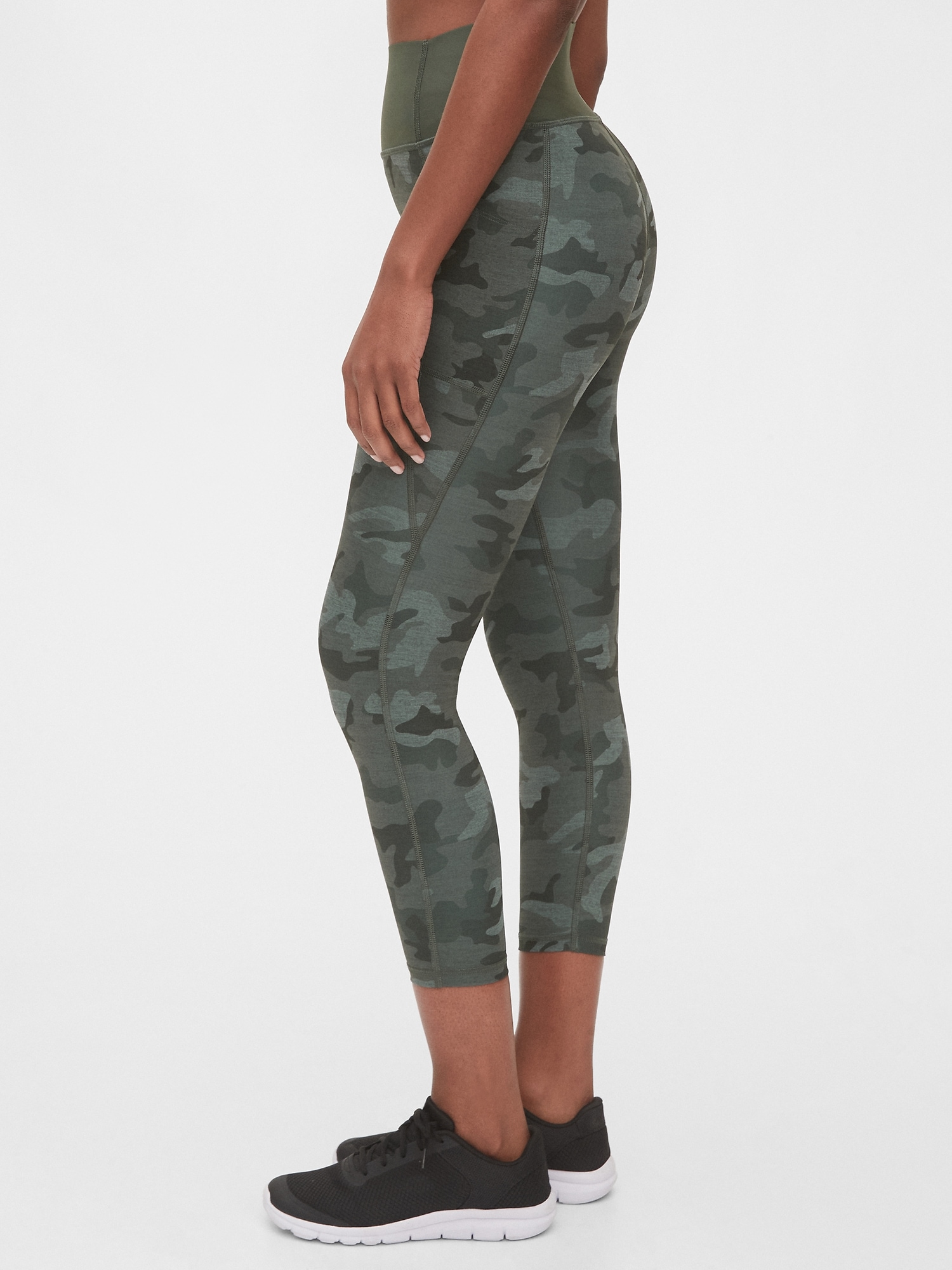 gap camouflage leggings