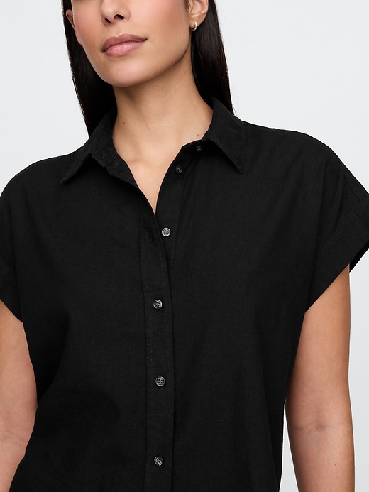 Image number 4 showing, Linen-Blend Crop Shirt