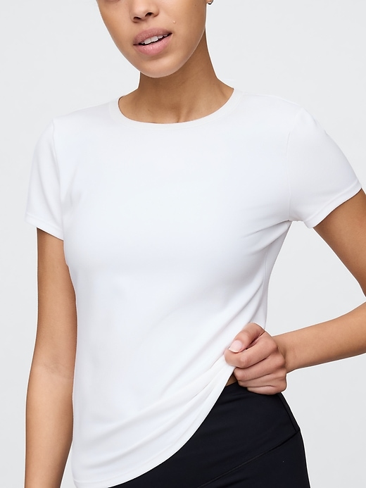Image number 4 showing, GapFit Smooth T-Shirt