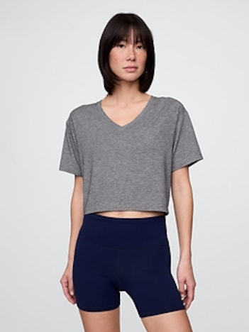 GapFit Breathe Cropped V-Neck T-Shirt