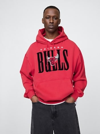 NBA Chicago Bulls Logo Heavyweight Hoodie