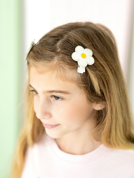Image number 2 showing, Sweet Wink Daisy Flower Clip Set