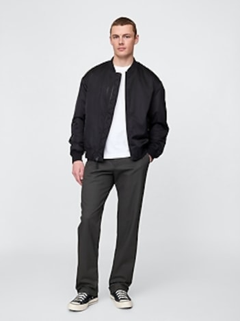 Modern Khakis in Relaxed Fit