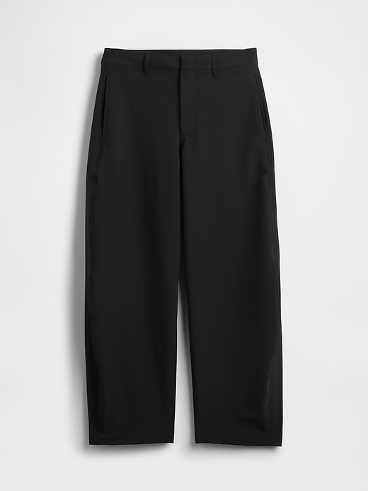 Image number 6 showing, GapFit Mid Rise Lined Runaround Barrel Pants