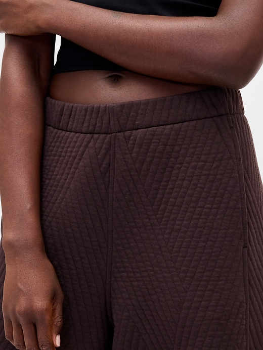 Image number 5 showing, GapFit Quilted Jacquard Barrel Pants