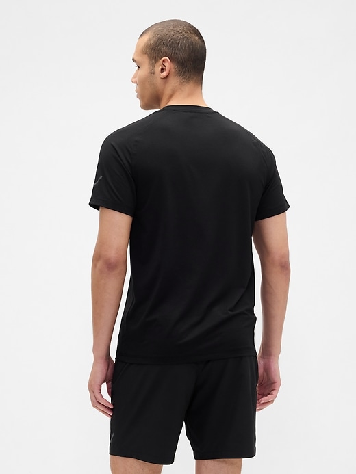 Image number 3 showing, GapFit Performance T-shirt