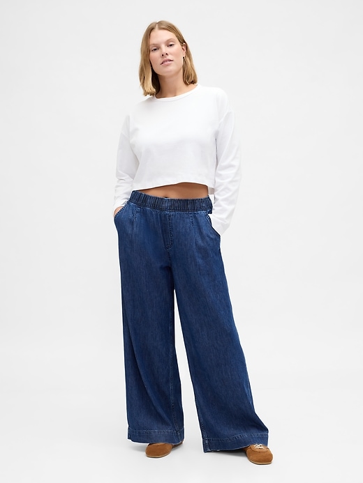 Image number 5 showing, Mid Rise UltraSoft Pleated Baggy Jeans