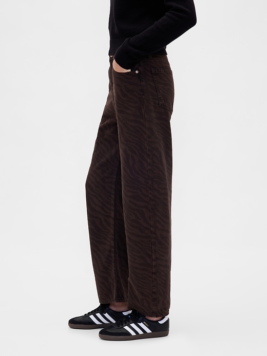 Image number 3 showing, High Rise Barrel Jeans