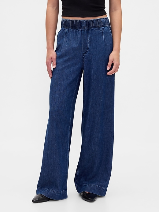 Image number 2 showing, Mid Rise UltraSoft Pleated Baggy Jeans