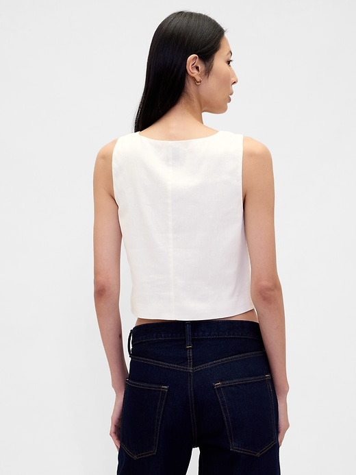 Image number 3 showing, Linen-Blend Hook-Front Crop Shell Top
