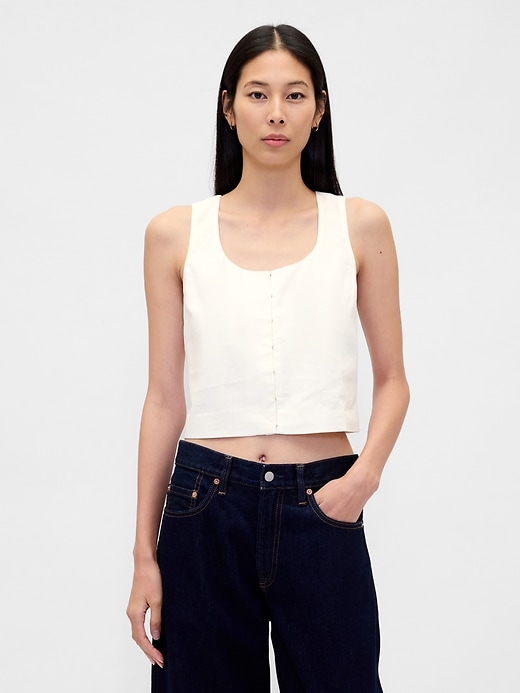 Image number 1 showing, Linen-Blend Hook-Front Crop Shell Top